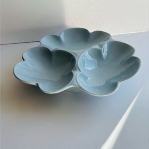 WEDGWOOD Light Blue Ceramic Flower Serving Dish